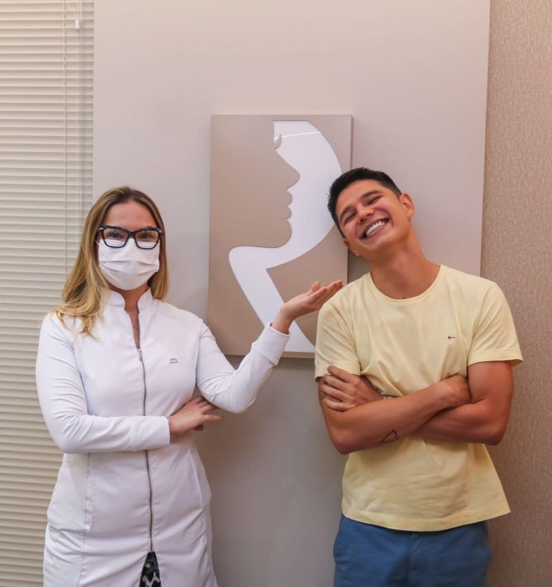 Procedimento de implante na Clínica odontológica em Castanhal